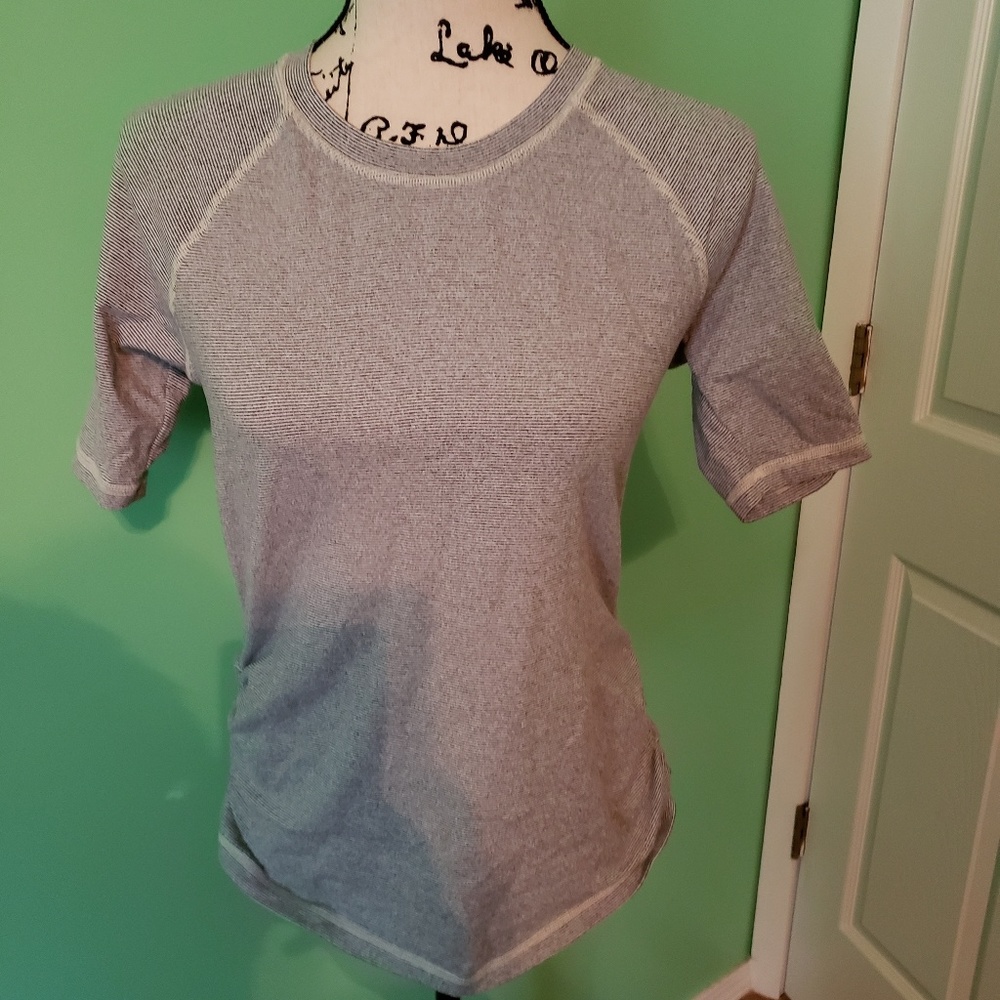 Lucy Rouched Top size Medium